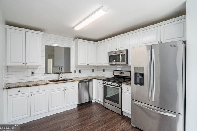 Building Photo - 2121 Cumberland Creek Trail SW