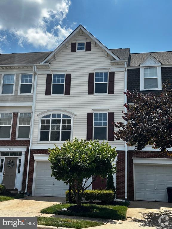 Building Photo - 8025 Duck Pond Terrace