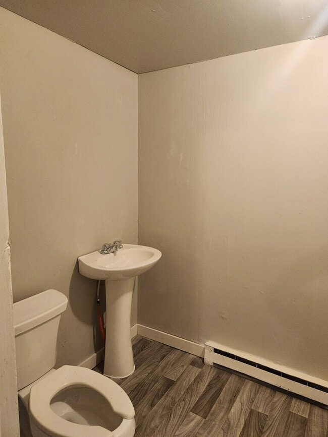 Building Photo - 2900 Broad Ave