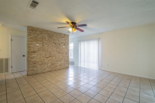 Foto del edificio - 5804 Hammermill Run