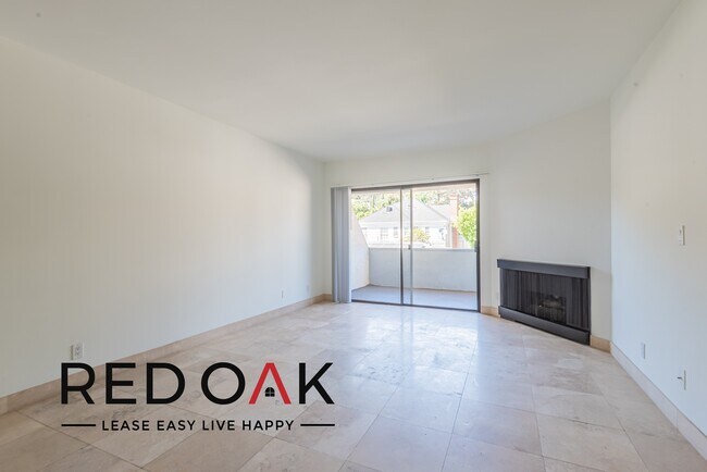 Foto del edificio - Superb One Bedroom with Private Balcony, C...