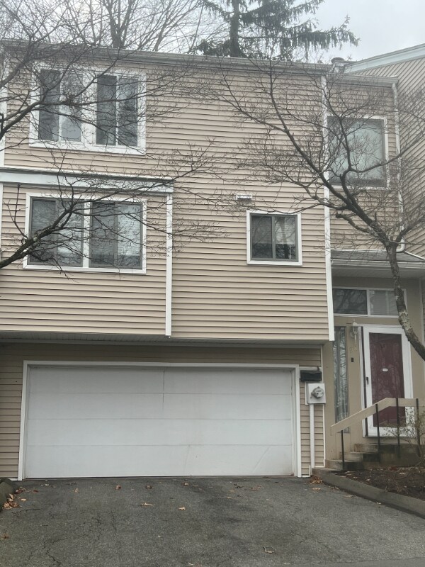 Building Photo - 98 Shepards Knoll Dr