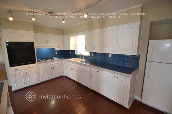 Foto del edificio - 5177 Manitu Ct SW