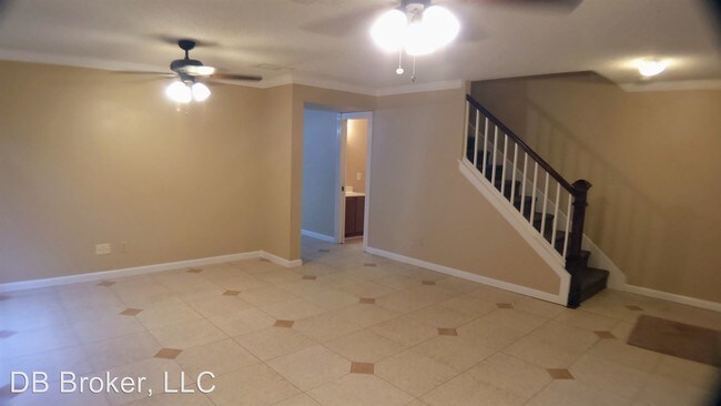 Building Photo - 8114 Chestnut Manor Dr