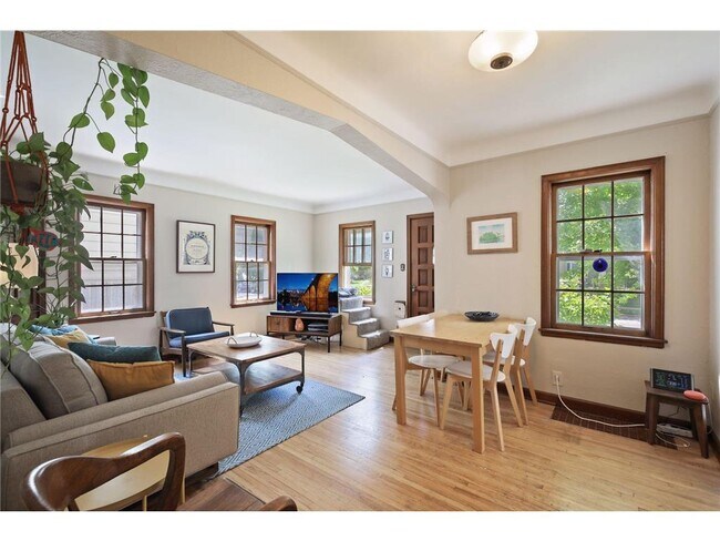 Foto del edificio - 2929 NE McKinley St