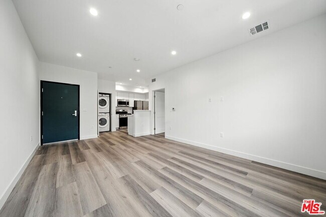 Foto del edificio - 627 N Dillon St