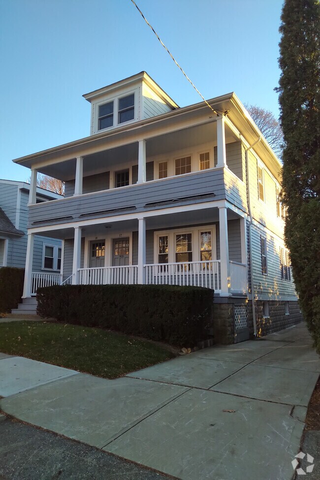 Hope Apartments for Rent with a Garage Providence, RI 8 Rentals