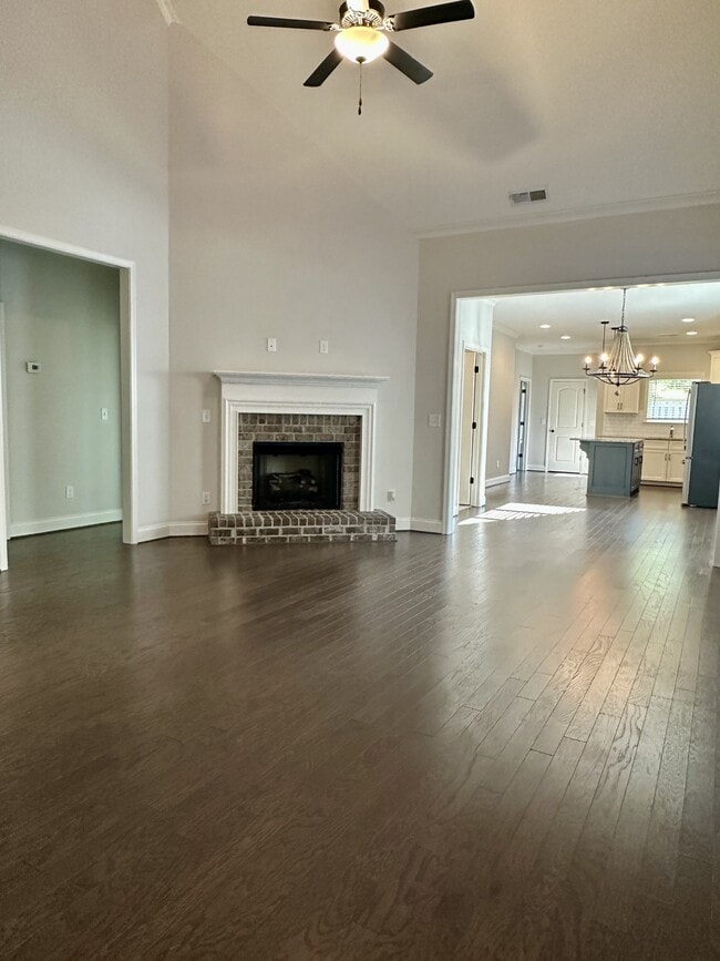 Building Photo - 2090 Springfield Dr