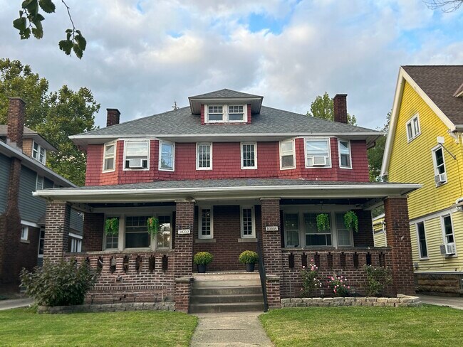 Building Photo - 10310 Clifton Blvd
