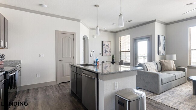Building Photo - 12500 Shadowglen Trce