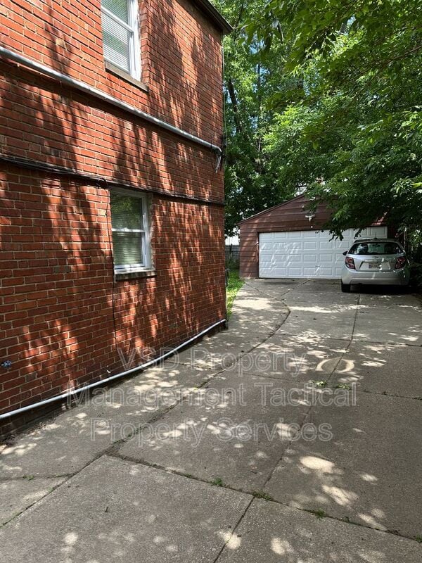 Foto del edificio - 20131 Crystal Ave