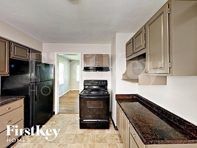 Building Photo - 6108 Bettcher Ave