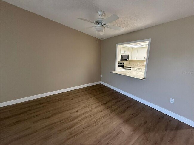 Foto del edificio - 3111 Riverside Dr