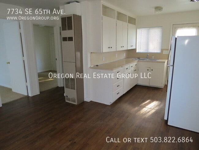 Building Photo - 7734 SE 65th Ave