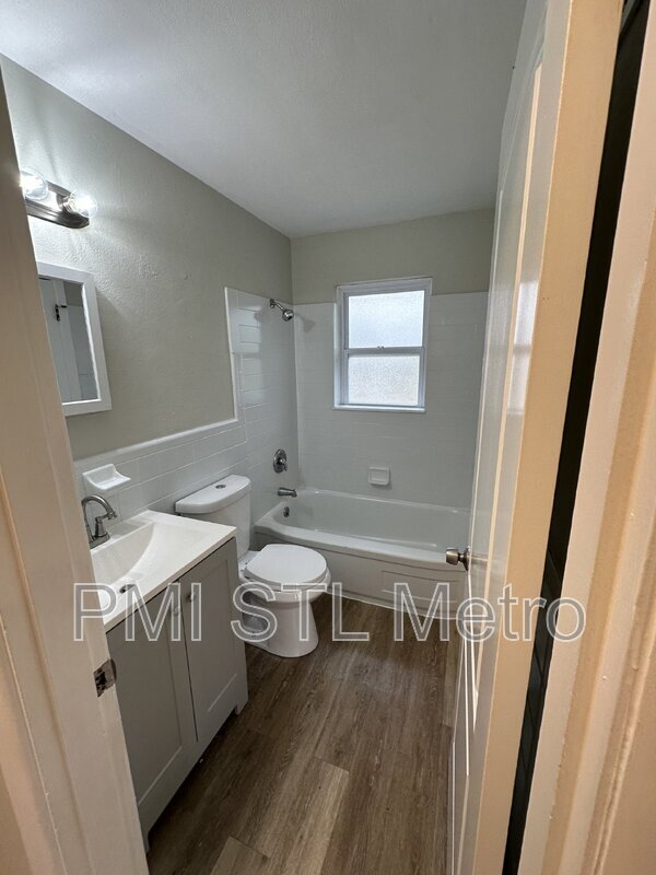 Foto del edificio - 6624 Donald St