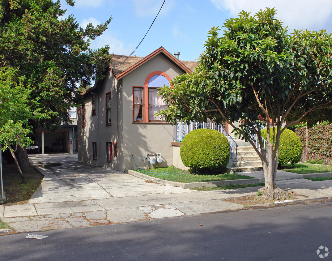 Building Photo - 363 N Eldorado St