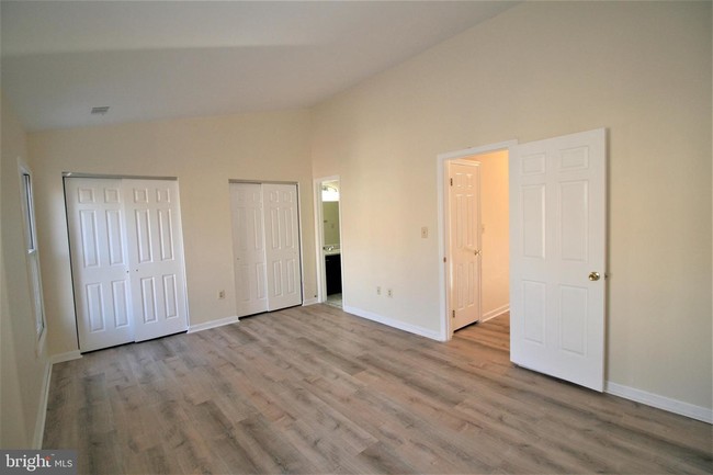 Building Photo - 1505 Templeton Pl