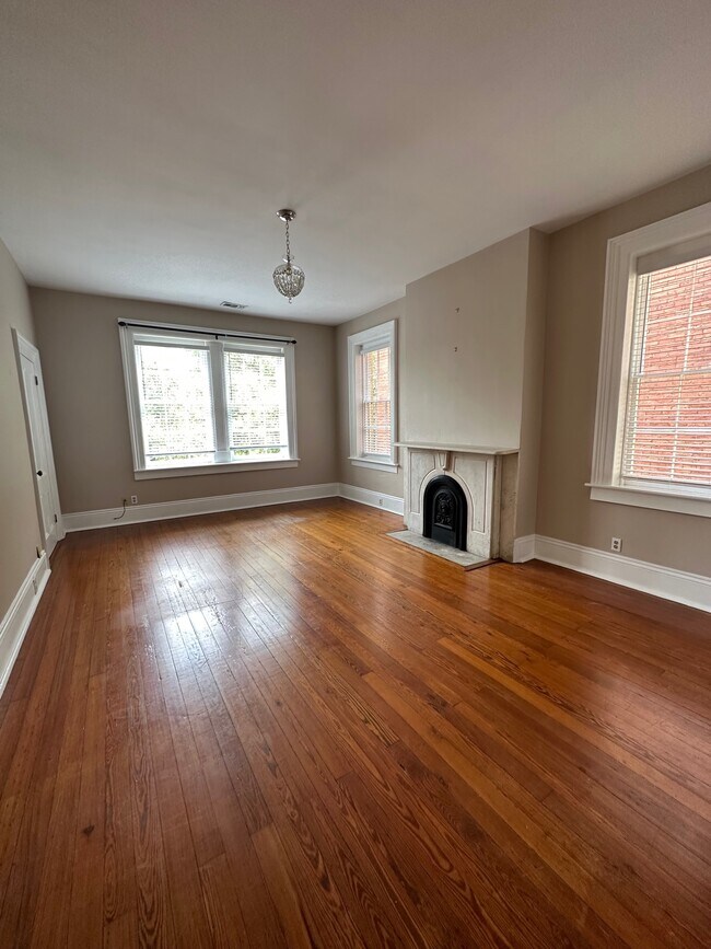 Foto del edificio - 212 E Gaston St