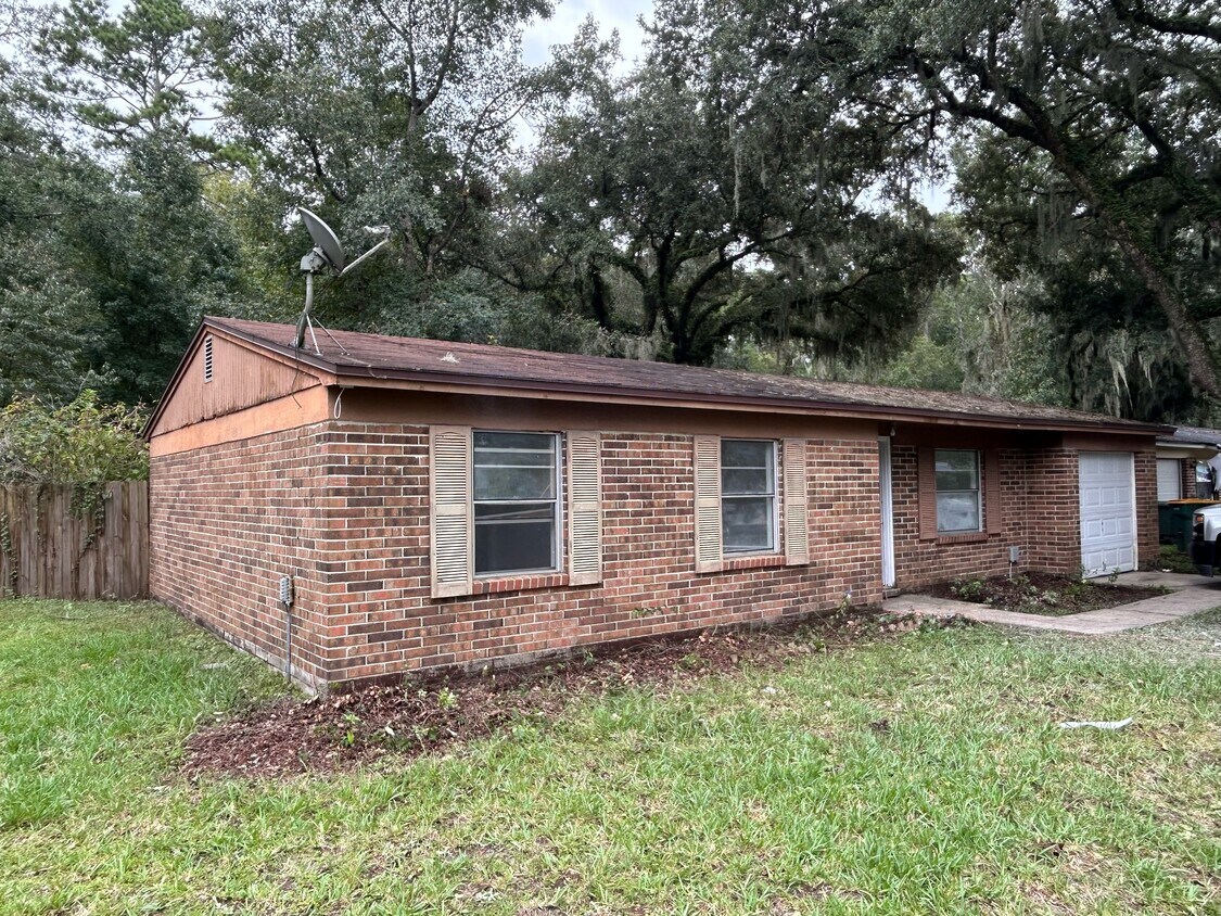 Primary Photo - 11467 Gwynford Ln