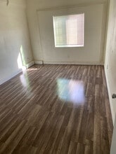 Building Photo - 13744 Dellbrook St