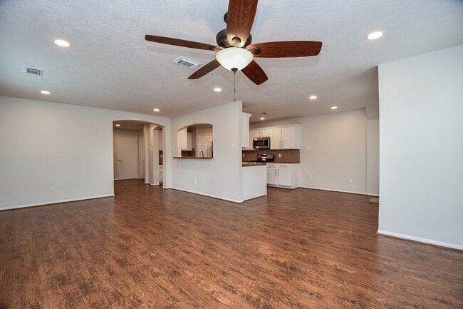 Foto del edificio - 1115 Eden Park Ln