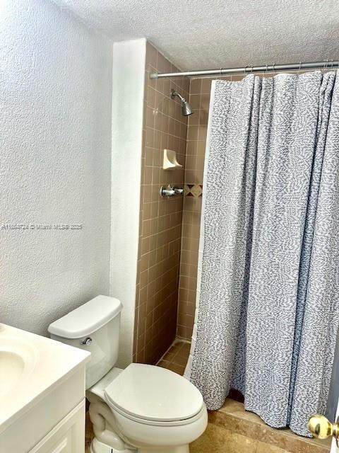 Building Photo - 1301 NE Miami Gardens Dr