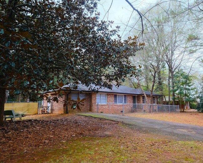 Photo - Charming Eastside Home Near UGA Vet School