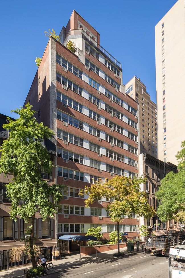 Building Photo - 150 E 37th St