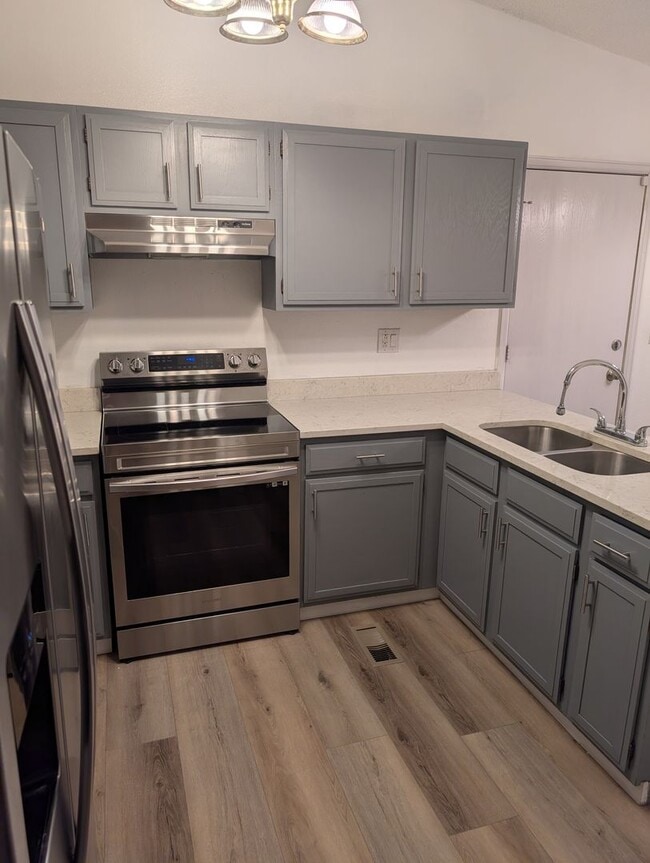 Building Photo - Cimmaron Hills Home