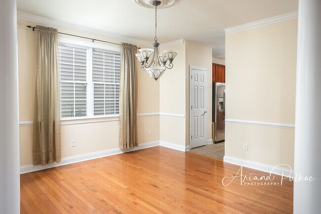 Dining Room - 11 Carson St