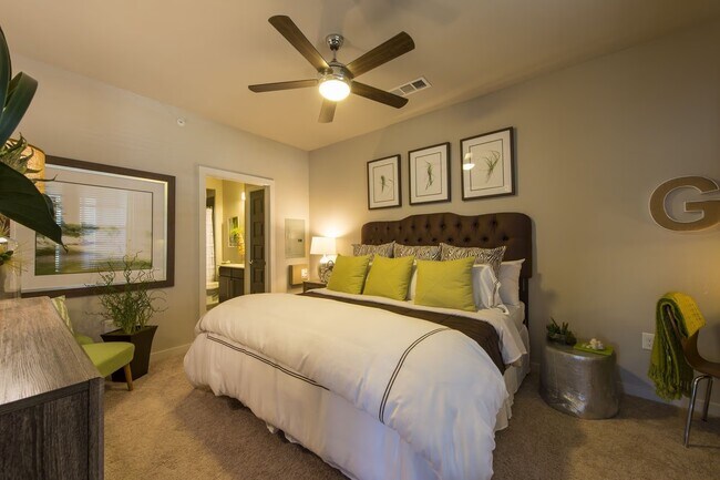Building Photo - Limited-Time: $500 Gift Card on 2-Bed in Katy!