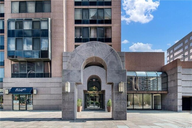 Foto del edificio - 4 Martine Ave