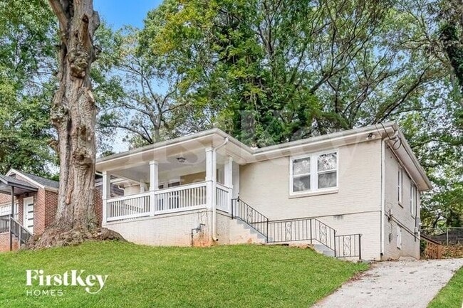 Building Photo - 817 Beechwood Ave SW