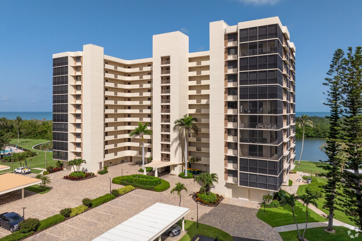 Primary - Vanderbilt Towers