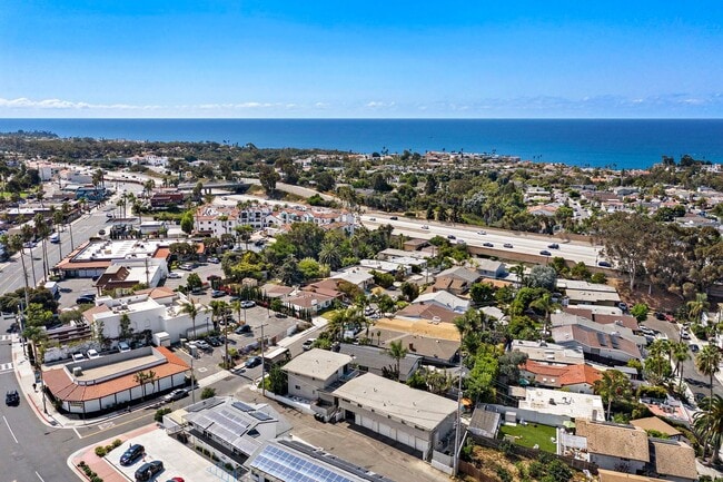 Building Photo - 2 W Avenida San Gabriel