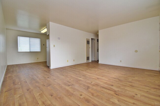 Building Photo - COMING SOON! |  $2,390 / 2 BR - CONVENIENT CASTRO VALLEY LIVING: CONDO WITH GARAGE, STORAGE & PLA...
