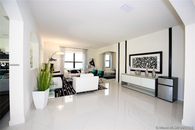 Foto del edificio - 5943 Sandbirch Way