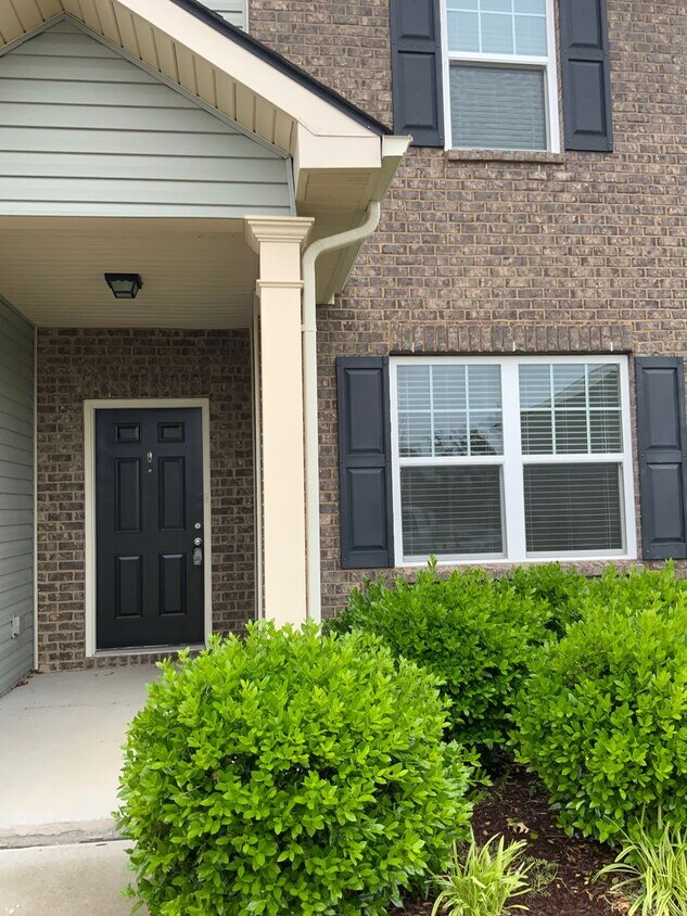 Beautiful 4bd 2.5ba home with Community Am... - Beautiful 4bd 2.5ba home with Community Am...