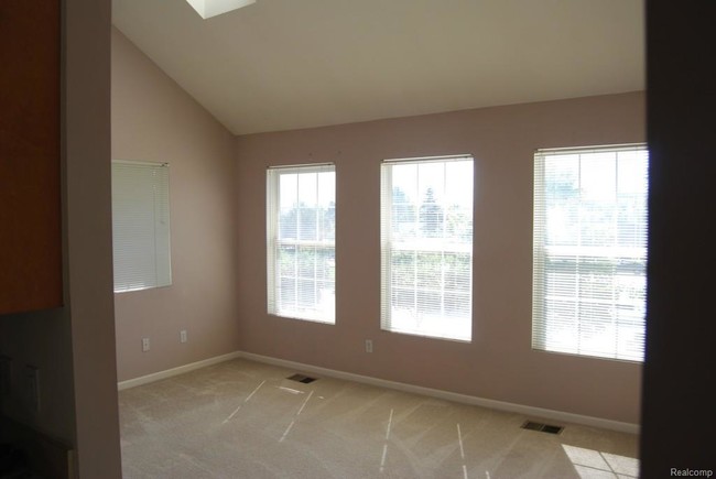 Building Photo - 1111 Beaver Run