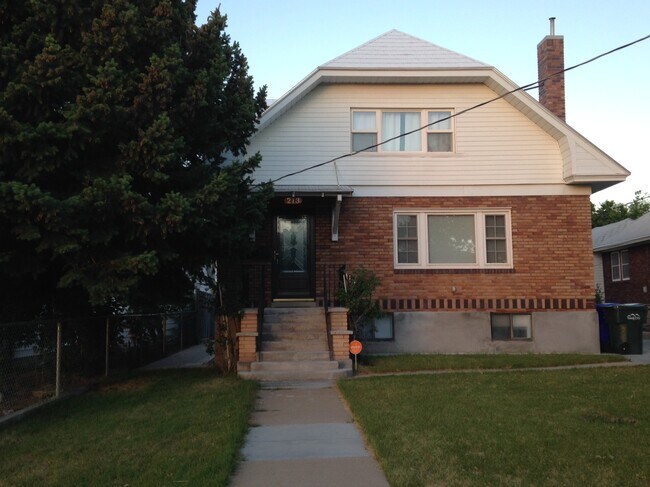 Building Photo - 213 S 100 W