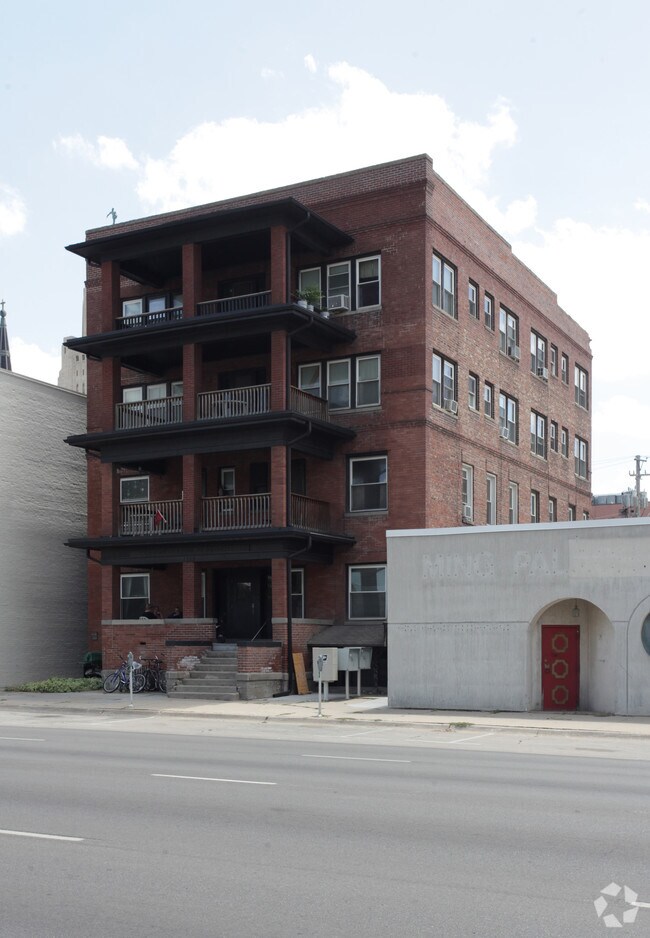 Cornhusker Apartments Rentals Lincoln, NE