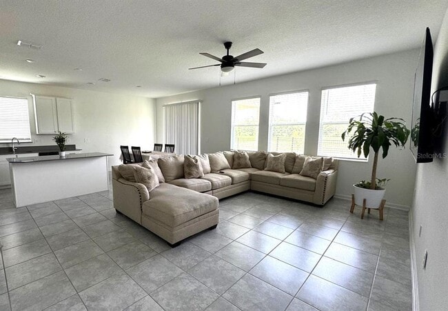 Foto del edificio - 26316 Feathergrass Cir