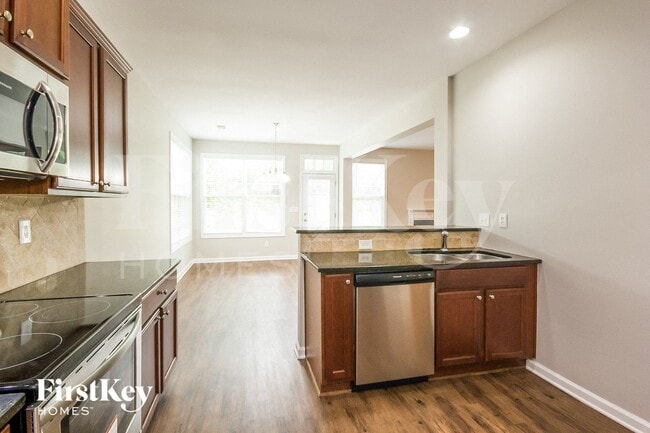 Foto del edificio - 5779 Chatham Cir NW