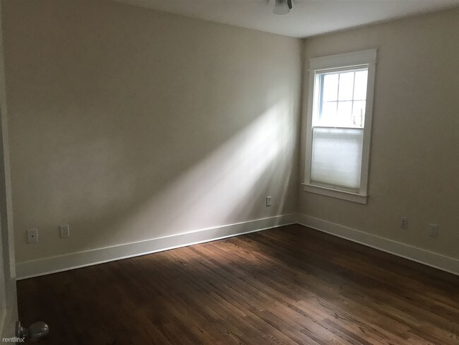 Foto del edificio - 3703 Lawton Ave