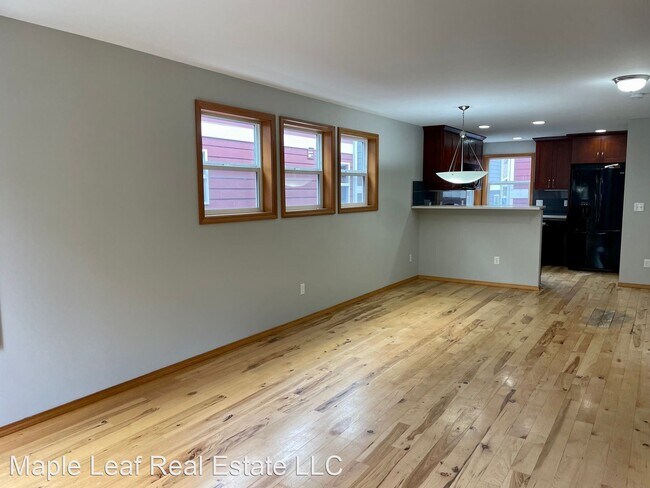 Building Photo - 3 br, 2.5 bath House - 4826 Delridge Way S...