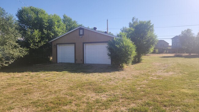Foto del edificio - Large Security rancher on over a half acre...