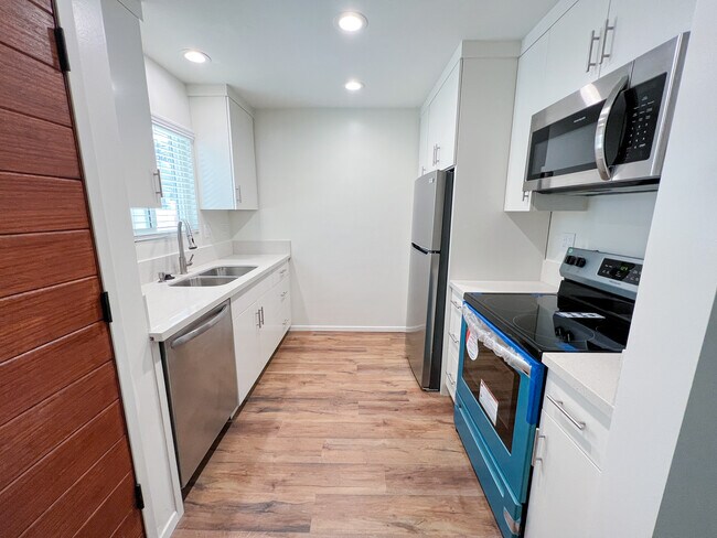 Foto del edificio - 2118 Carnegie Ln