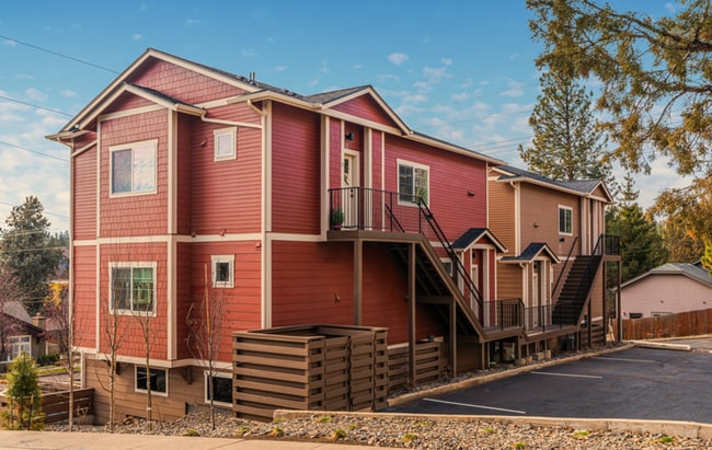 Building Photo - *SPECIAL REDUCED SECURITY DEPOSIT* New 2 Bed/1 Bath Duplex Apartment with Two Car Garage - Westsi...