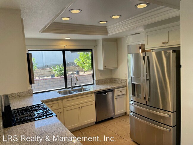 Building Photo - 3 br, 2.5 bath House - 13 Heather Hill Lane