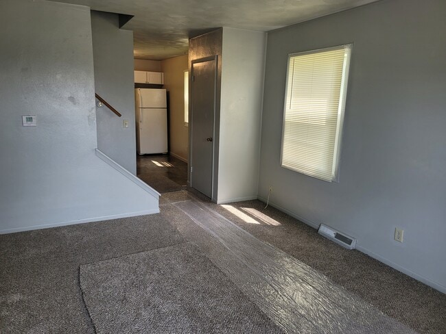 Living room - 6433 N Ripley St